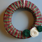 A Yarnless Christmas Wreath