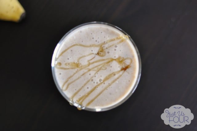 Smoothie in Glass_wm