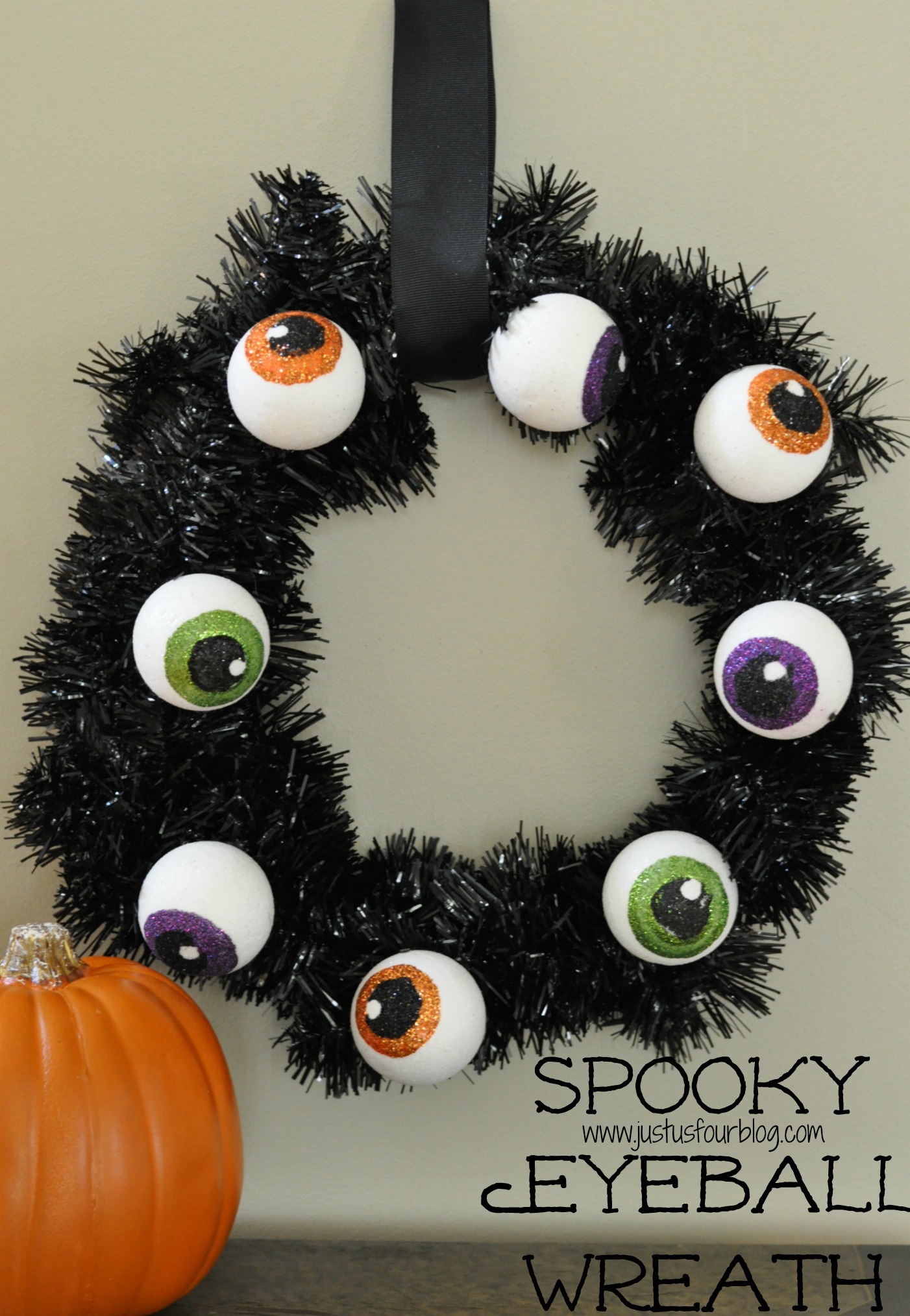 Halloween Ornament Wreath for Spooky Decor - DIY Candy