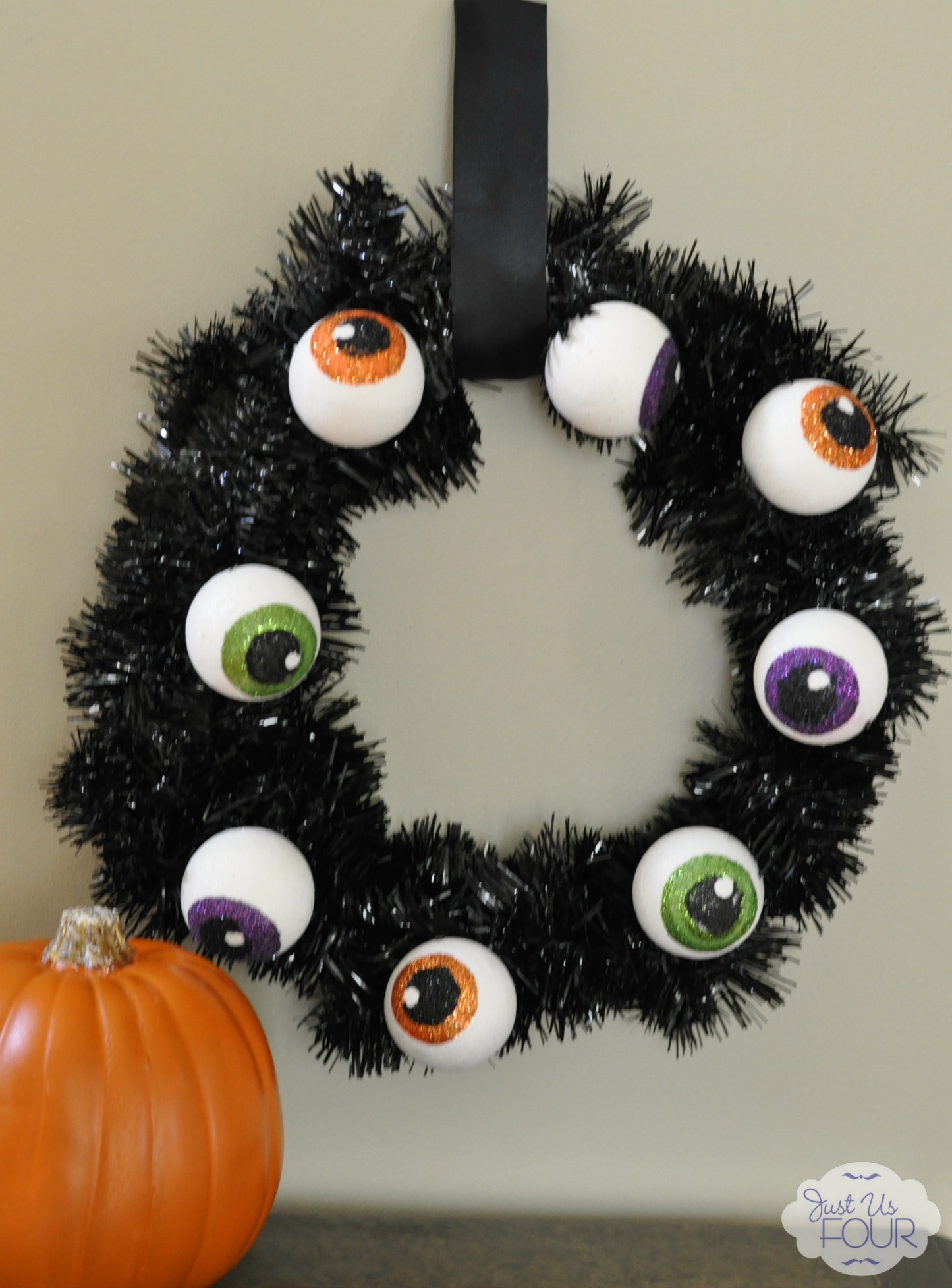 Little Hiccups: Googly Eye Door Wreath DIY