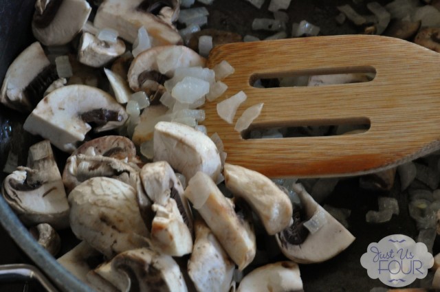 Mushrooms in Pan_wm