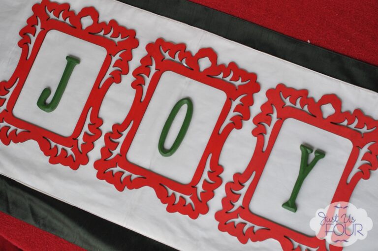 Christmas Decorations: Frames of Joy