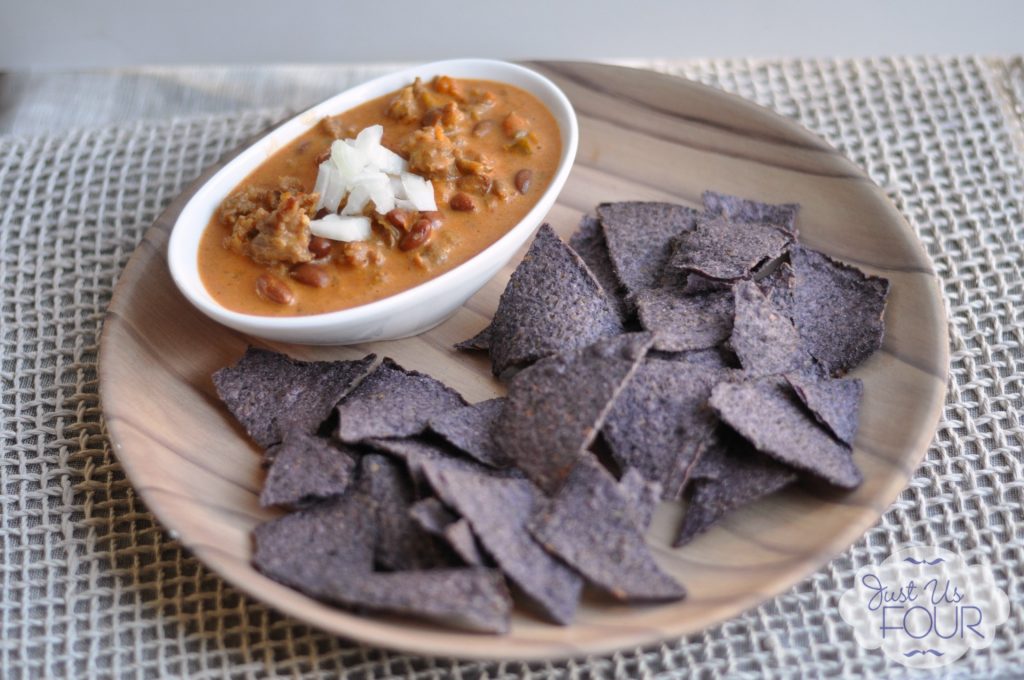 Queso Dip with Chips_wm