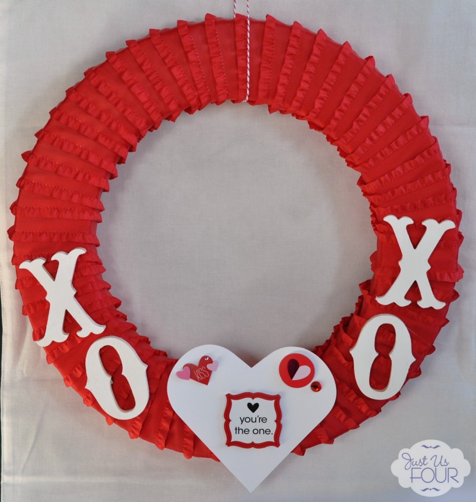 Ruffled XoXo Wreath_wm