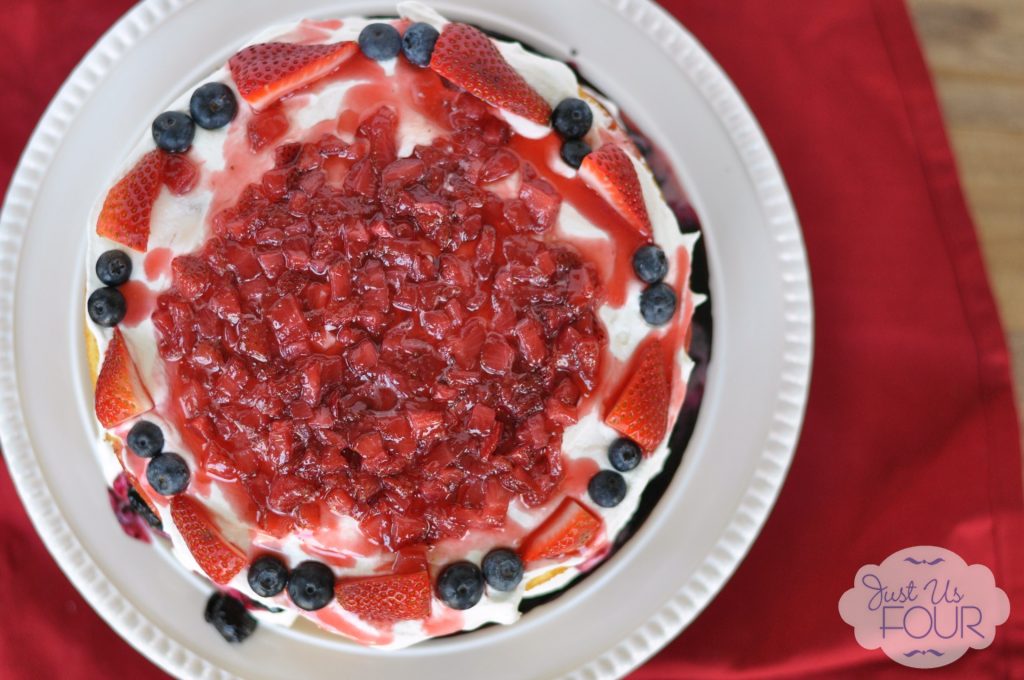 The perfect cake for Patriotic holidays...this cake is so easy to make and tastes so fresh.
