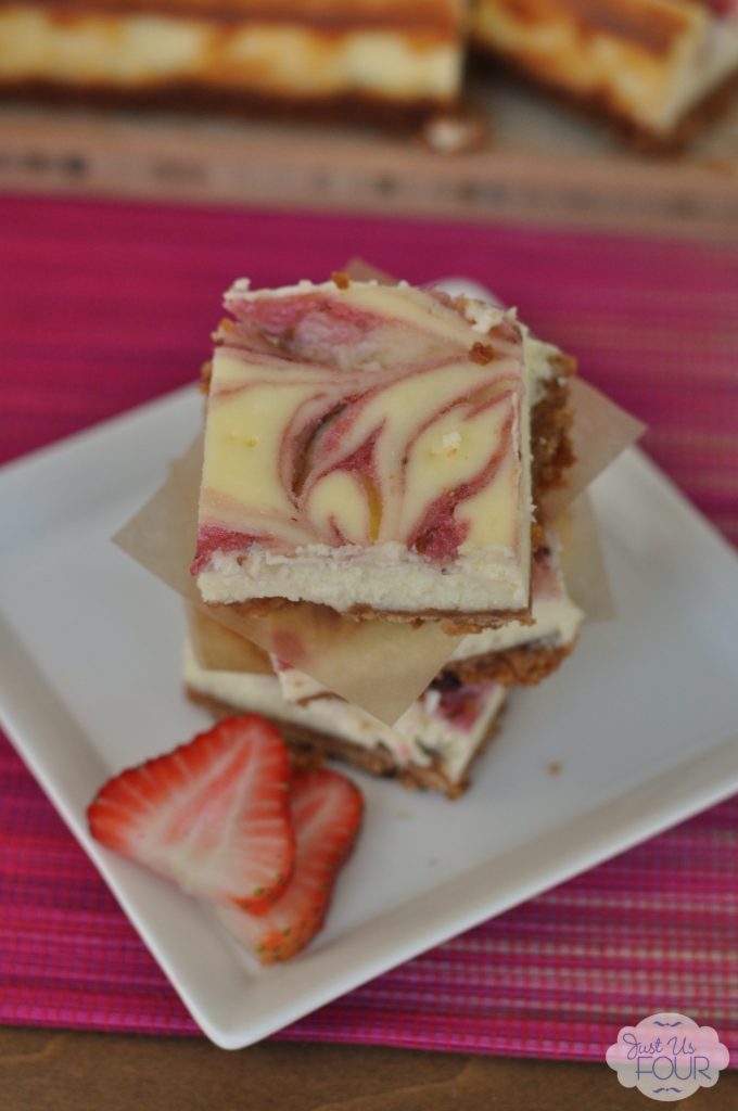 These are the perfect summer dessert! I love cheesecake bars and the strawberry lemonade version is amazing.