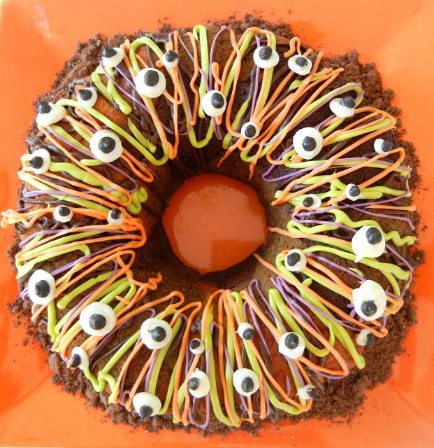 35 - Sugar Swings - Halloween Eye Bundt Cake