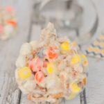 This is the perfect thing to Boo the neighbors with this year! So easy and delicious.