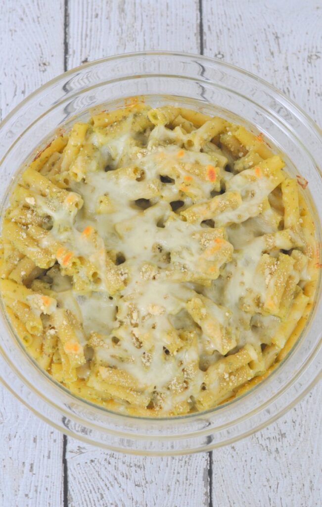 Pasta with a creamy avocado sauce