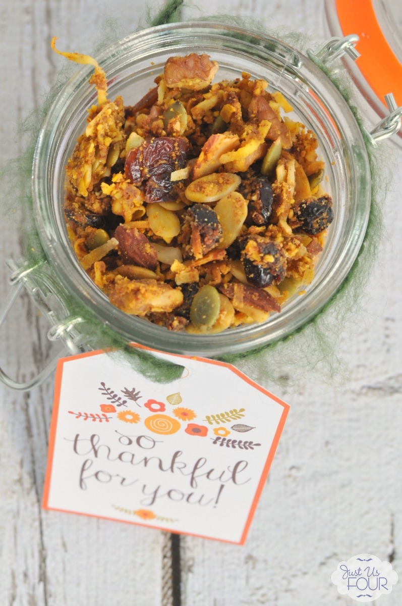 The most delicious homemade pumpkin granola and it is paleo too! Totally Whole 30 compliant.