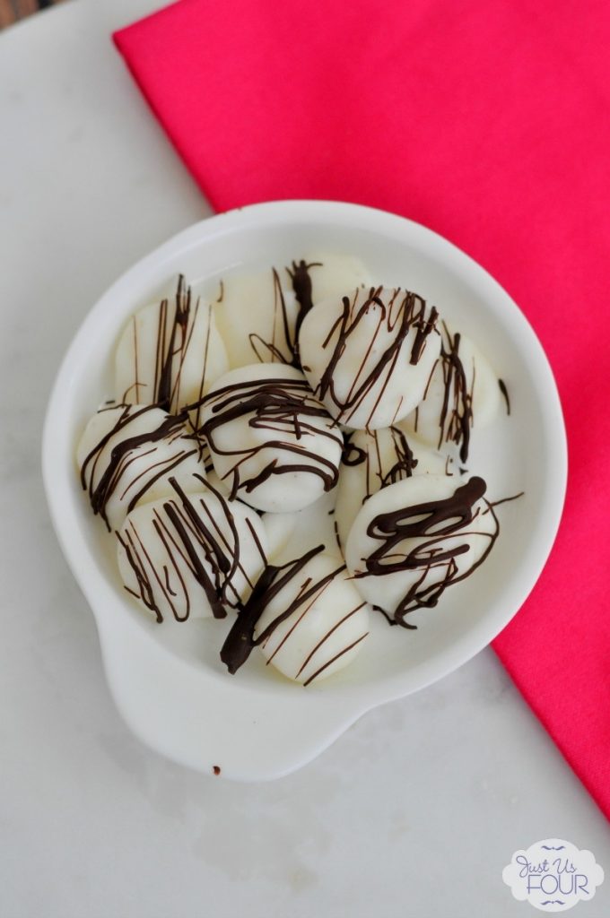 dark-chocolate-frozen-yogurt-bites_wm
