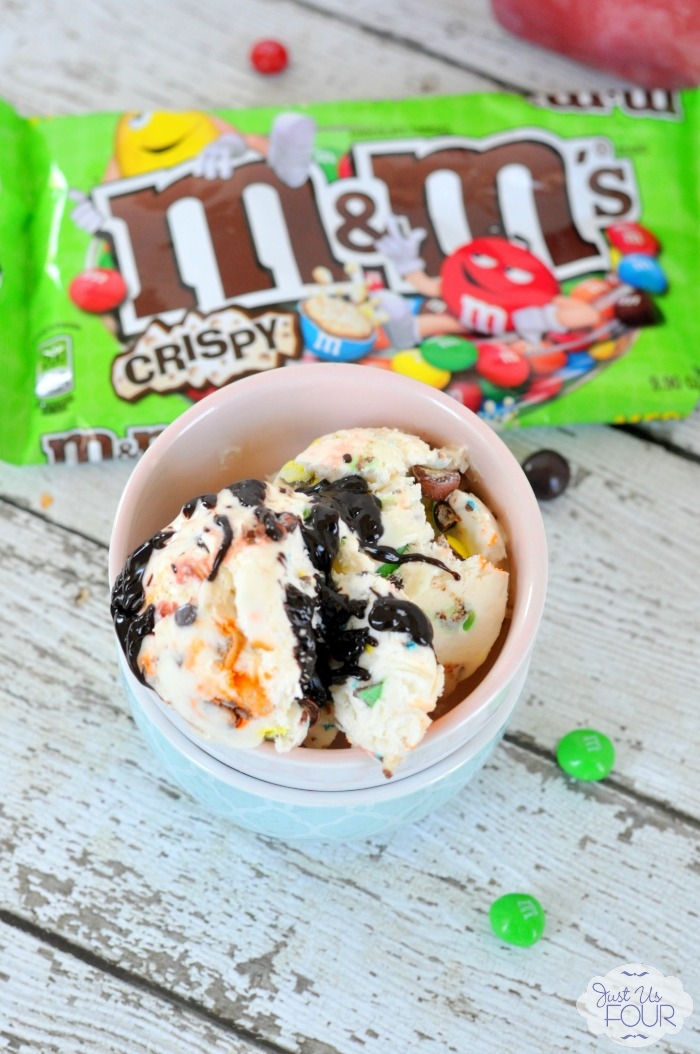 Yum! M&M's® Crispy in ice cream. Oh, and it is no churn ice cream too. Score!