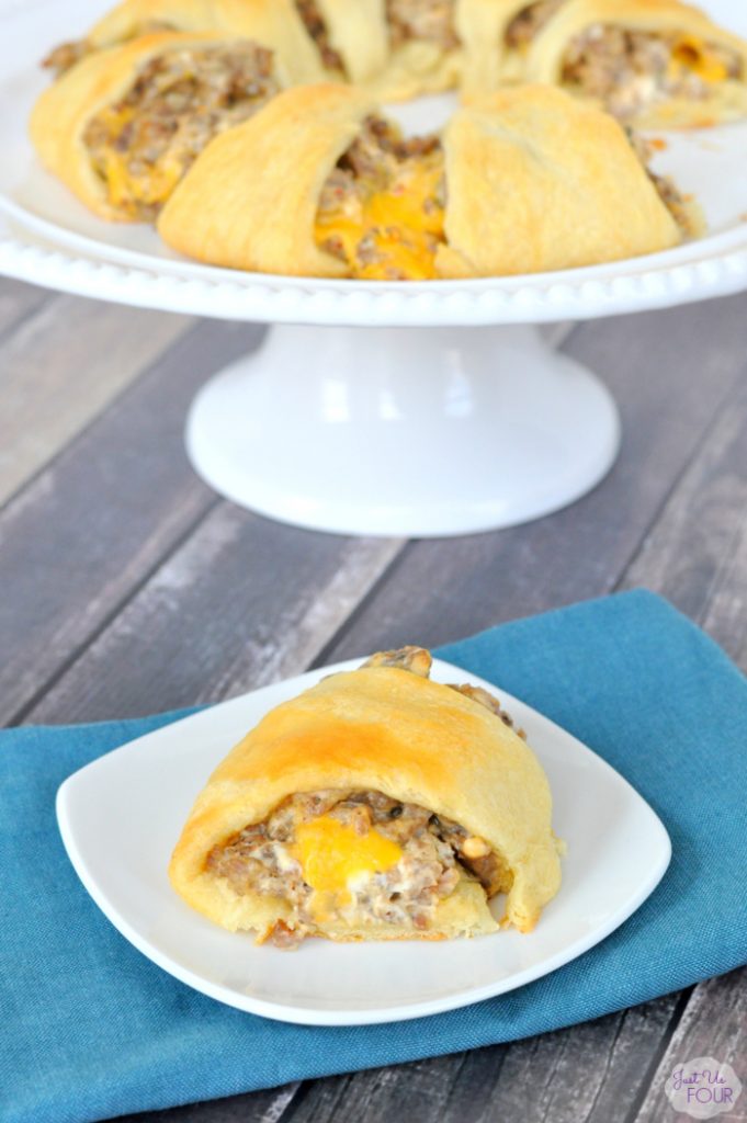 Sausage, Egg & Cheese Croissant Ring – Moink Box