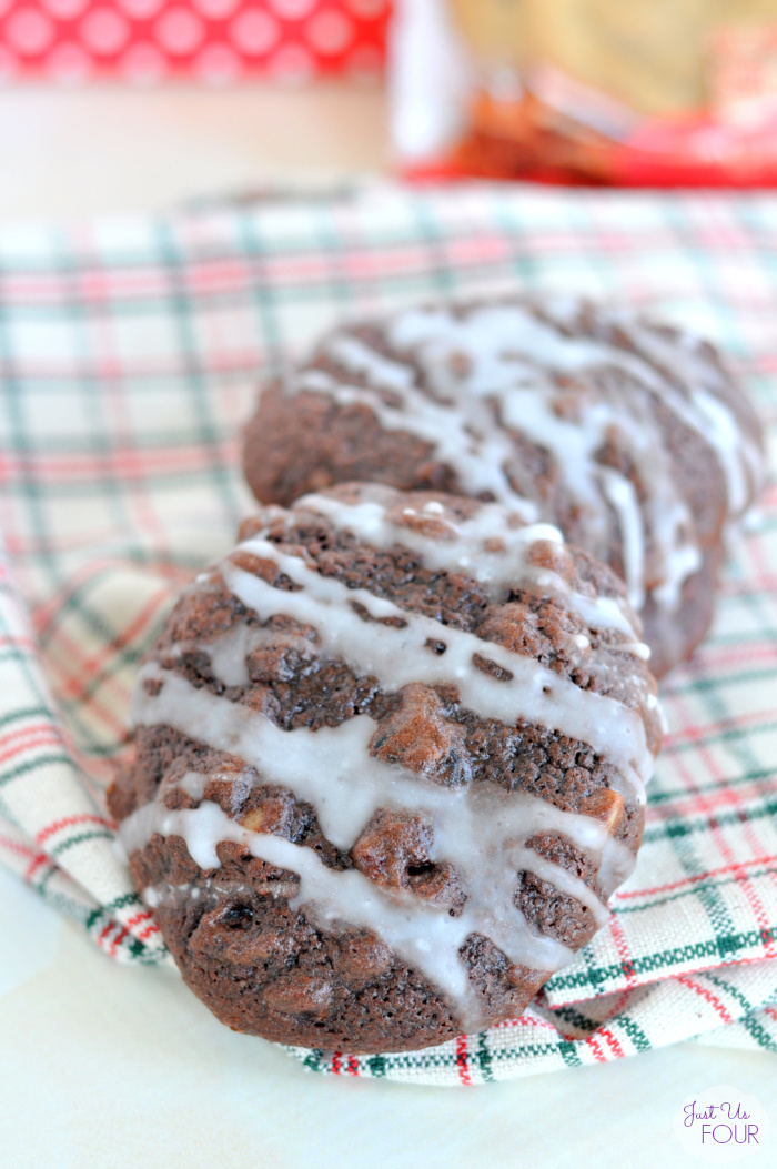 double-chocolate-cranberry-walnut-cookies-17
