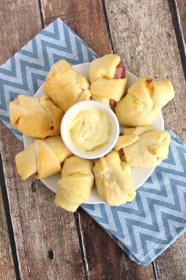 16 - Mama Loves Food - Ham and Cheese Crescent Rolls