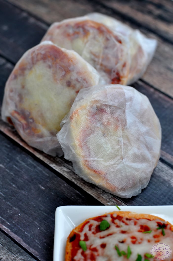 easy-bagel-pizzas-freezer-friendly-27