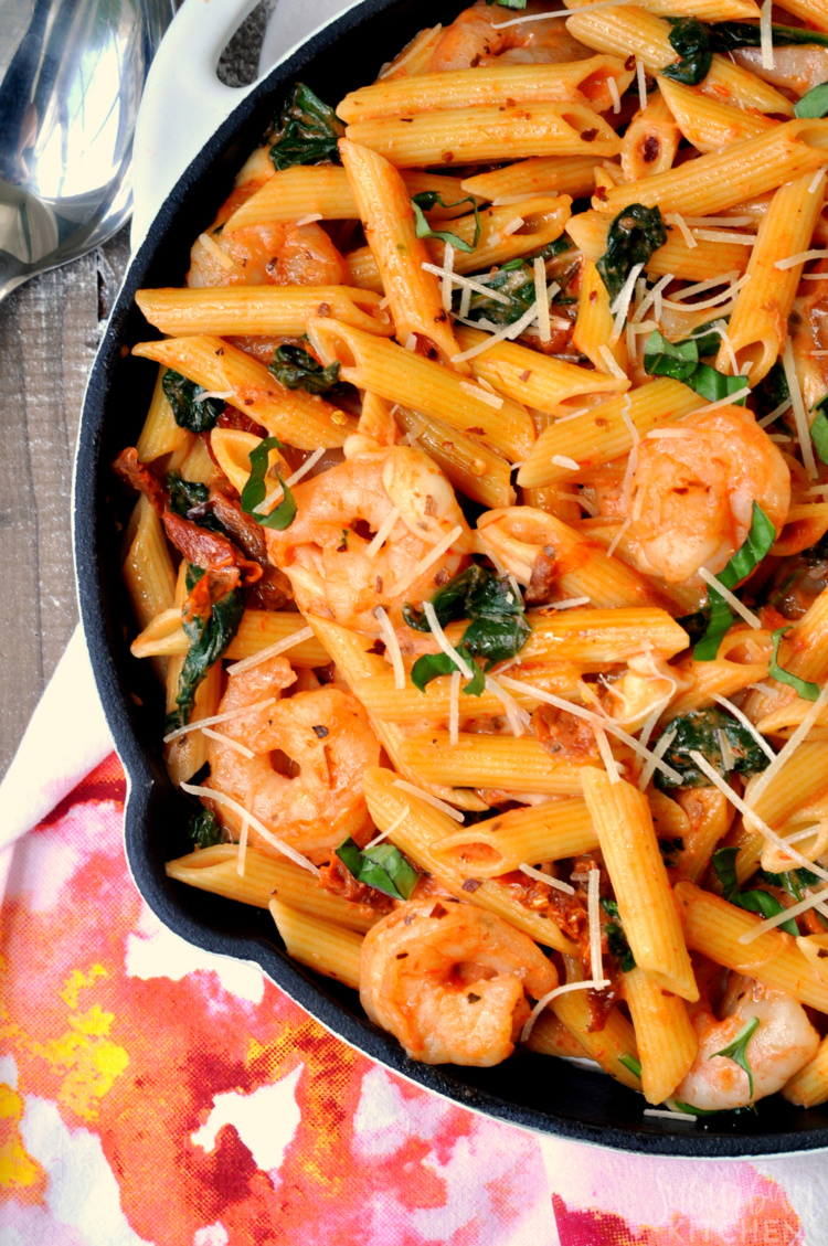 15 Minute Tomato Basil Mozzarella Pasta