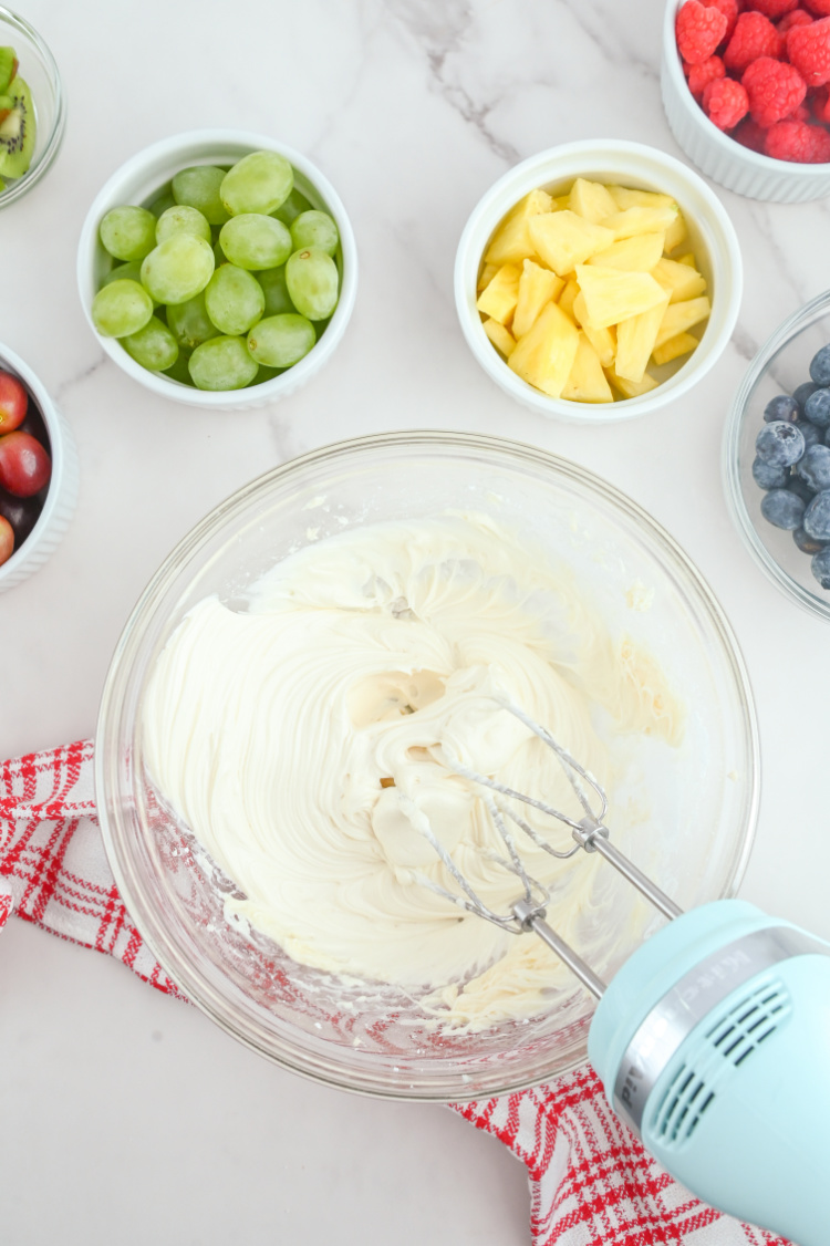 cream cheese icing in bowl
