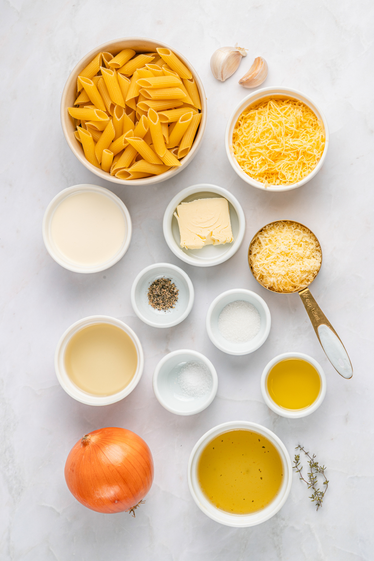 Ingredients for French onion soup pasta